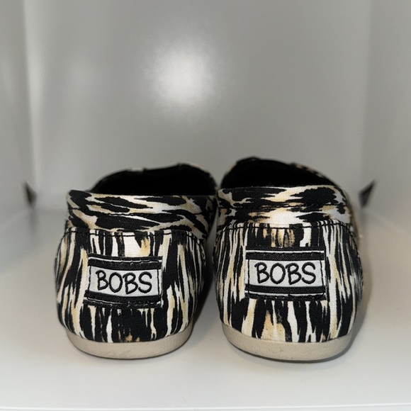 Skechers BOBS Canvas Slip On Flats w Memory Foam Zebra Animal Print Women’s 6.5 - Picture 6 of 10